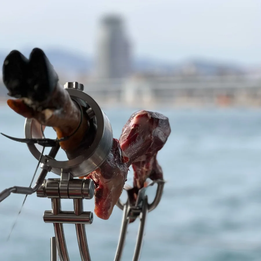 Corte de jamón en eventos de Raquel López