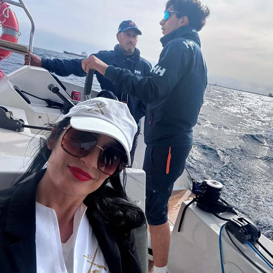 Corte de jamón en eventos de Raquel López